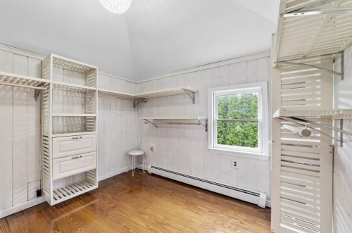 28 Maple St, Mendon MA  01756-1248 exterior