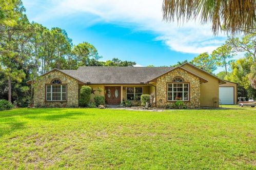 16194 77th Ln, Town Of Loxahatchee Groves, FL 33470-3179