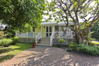 137 Kaiolena Dr, Kailua, HI 96734-3104