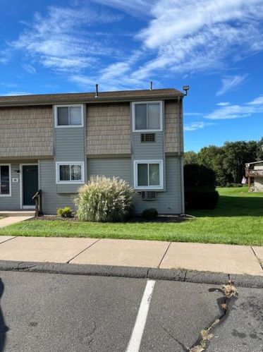 41 Carillon Dr, Rocky Hill, CT 06067-2541
