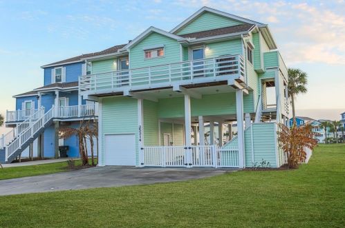 25314 Intrepid Ln, Galveston TX  77554-6612 exterior