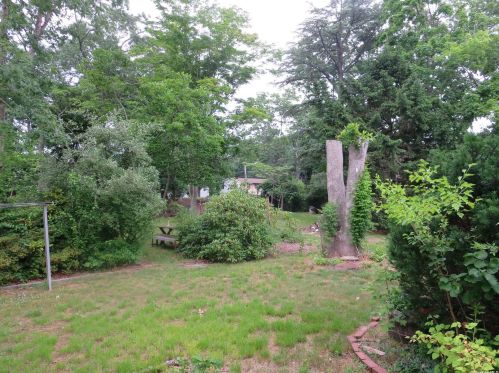 59 Manhattan Blvd, Islip Terrace NY  11752-2300 exterior