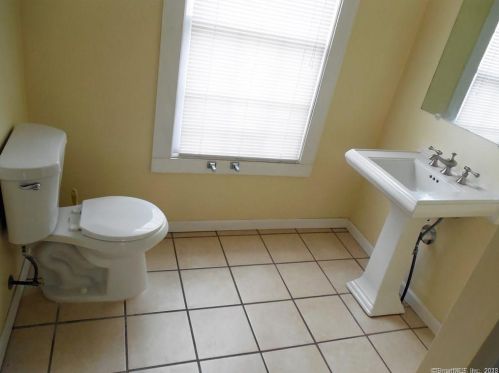 26 Waterville St, Waterbury CT  06710-1853 exterior