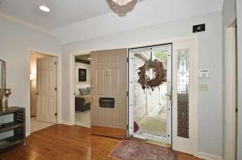 1005 Lakemont Dr, Bridgeville PA  15017-1262 exterior