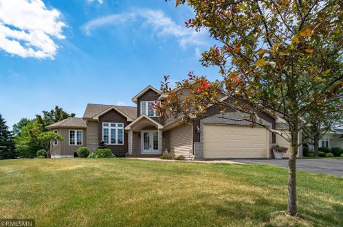 2344 Clearwater Creek Cir, Lino Lakes, MN 55038-7710