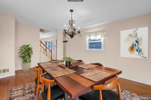 525 Oritani Pl, Teaneck NJ  07666-1637 exterior