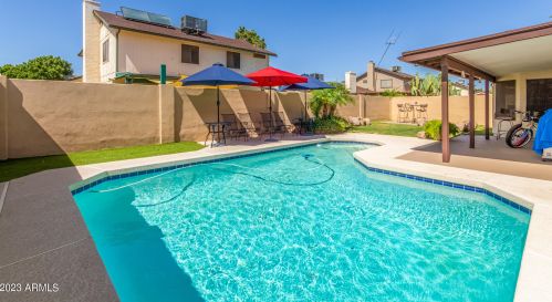 5444 Riviera Dr, Glendale AZ  85304-2422 exterior