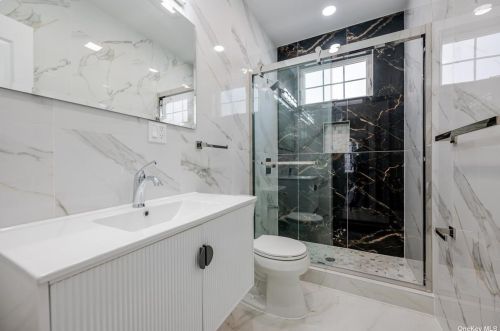 161 Lucille Ave, Floral Park NY  11003-2723 exterior