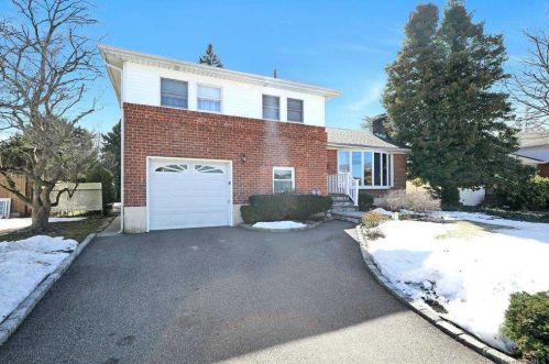 45 Edward Ave, Hicksville, NY 11801-5251