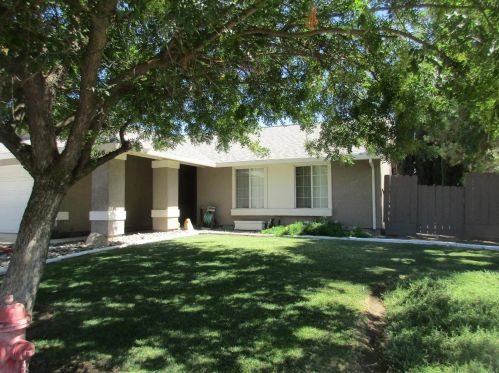 660 Waxwing Ln, Newman, CA 95360-1824