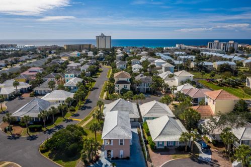 23 Aquamarine Cv, Destin, FL 32550-3893