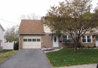 273 26th St, Northampton, PA 18067-1114