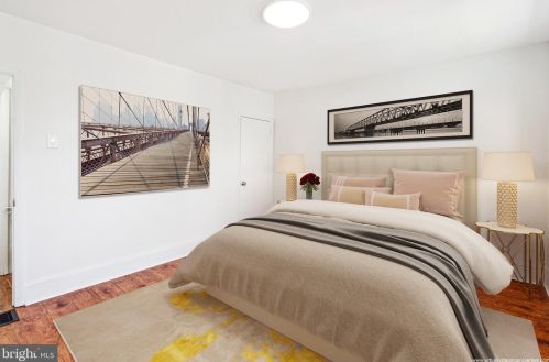 738 Medina St, Philadelphia PA  19147-5727 exterior