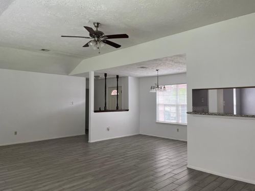 1322 Wrotham Ln, Channelview TX  77530-4813 exterior