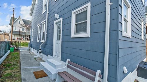 407 Walnut St, Catasauqua PA  18032-1704 exterior