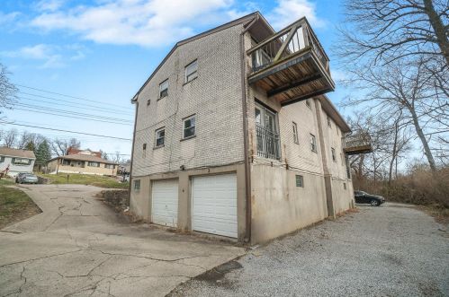 2465 Galbraith Rd, Cincinnati OH 45239-4208 exterior