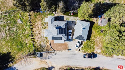 40321 Calle Rosalito, Santa Clarita CA  91390-1088 exterior