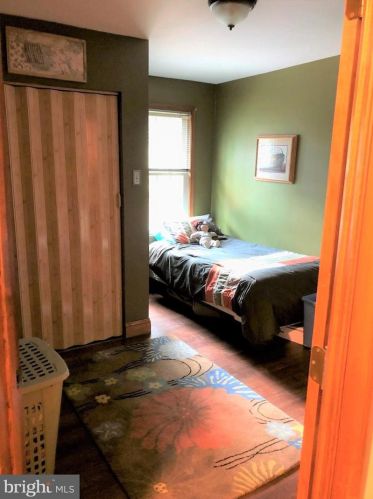 1331 Westminster Dr, Downingtown PA  19335-3652 exterior