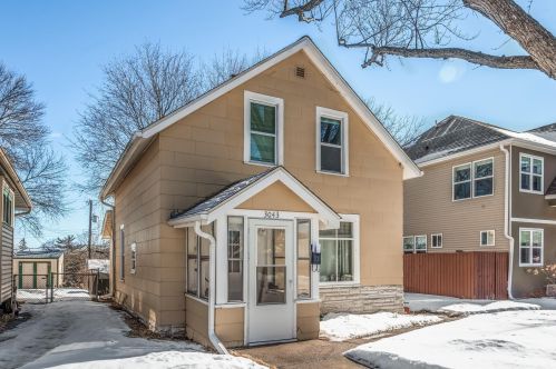 3043 Pierce St, Minneapolis, MN 55418-2112
