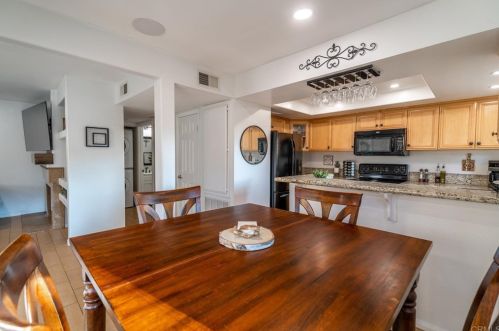 2142 Alpine Glen Pl, Alpine CA  91901-2120 exterior