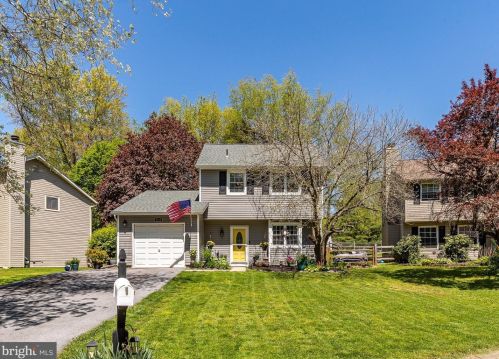 1113 Vermont Ln, Downingtown, PA 19335-3812