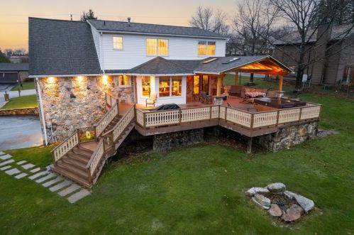 1235 Franklin Ave, Somerset, PA 15501-2718
