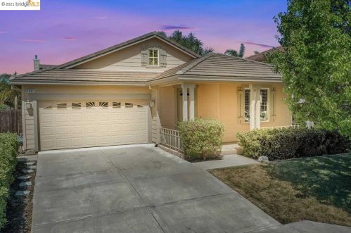 4891 Snowy Egret Way, Oakley, CA 94561-1697