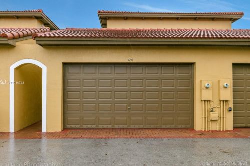 1120 146th Ter, Hollywood FL  33027-6165 exterior