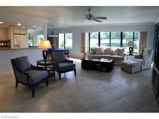 814 Wildwood Ln, Naples, FL 34105-3242