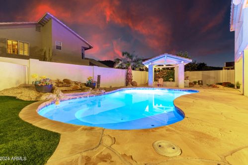 5717 Soft Wind Dr, Glendale AZ  85310-3643 exterior