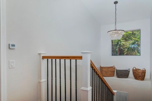 560 Apple Grove Cir, Santa Barbara CA  93105-4086 exterior