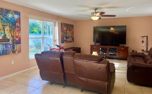 1142 Floresta Dr, Fort Pierce FL  34983-2758 exterior