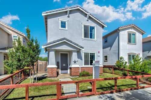 716 Main St, Winters CA  95694-1689 exterior