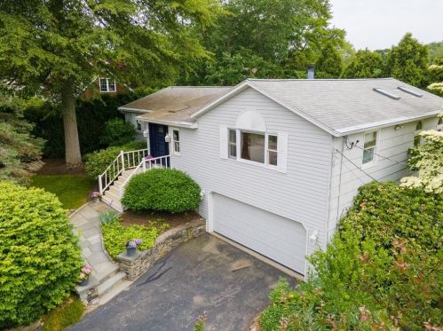 20 Yellowbirch Rd, South Kingstown, RI 02882-2508
