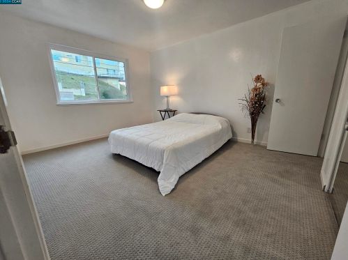 295 Alta Vista Way, Daly City CA  94014-1405 exterior