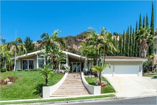 4060 Alonzo Ave, Van Nuys, CA 91316-4409