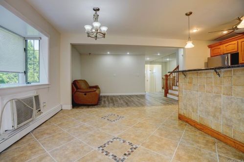 15 Ridgeway, White Plains NY  10605-3706 exterior