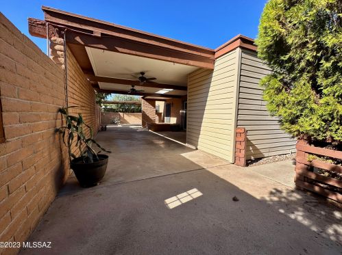 8825 Old Spanish Trl, Tucson AZ  85710-6249 exterior