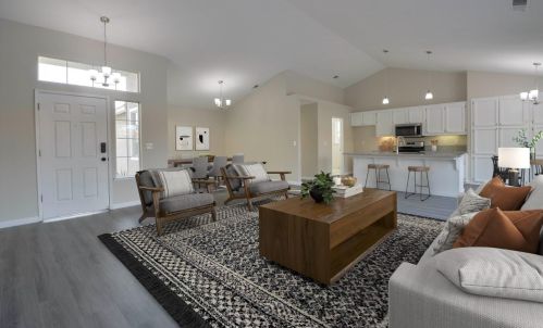 490 Santa Barbara St, Los Banos CA  93635-6324 exterior
