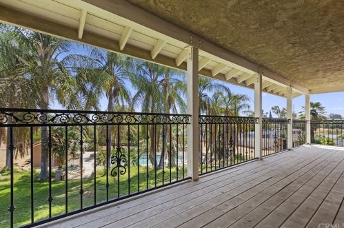 16060 Lenel Ct, Riverside CA  92504-5817 exterior