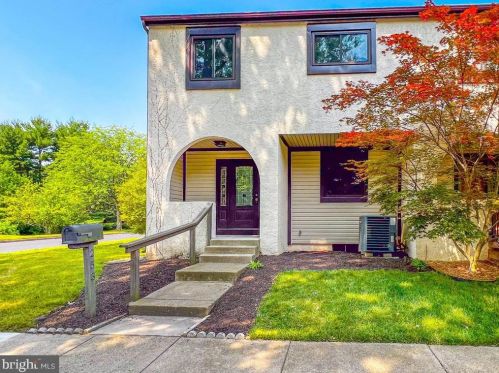 253 Clinton Ct, Southampton, PA 18966-2723