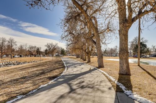 1772 Yosemite St, Denver CO 80237-1925 exterior