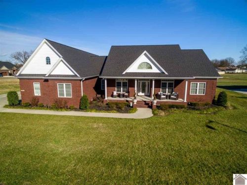 310 Cimarron Way, Paducah, KY 42001-9552