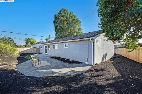 7769 Deervale Ct, Pleasanton CA  94568-1016 exterior