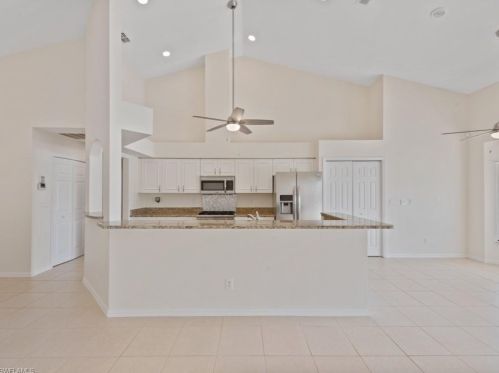 917 Belville Blvd, Naples FL  34104-6566 exterior