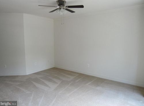 13017 Terminal Way, Woodbridge VA  22193-6118 exterior