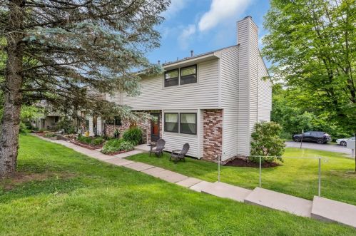 2533 Hunting Ridge Trl, Bridgeville, PA 15017-1665