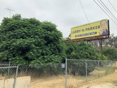 577 La Cadena Dr, Riverside CA  92501-1346 exterior