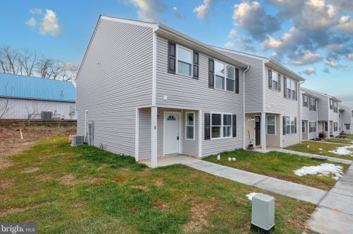1885 Stoverstown Rd, Spring Grove, PA 17362-7801