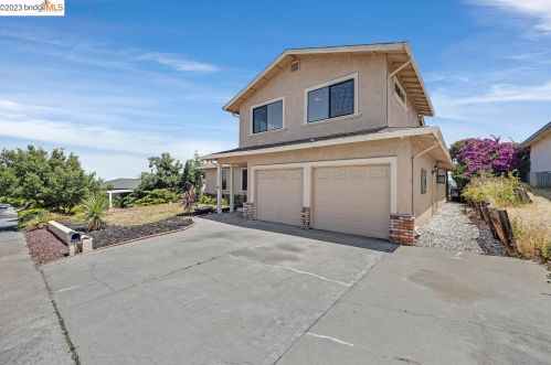 4369 Hillview Dr, West Pittsburg CA  94565-6071 exterior